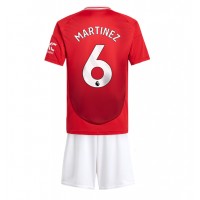 Camiseta Manchester United Lisandro Martinez #6 Primera Equipación para niños 2024-25 manga corta (+ pantalones cortos)